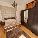 Apartment Marble -near Buda Castle
