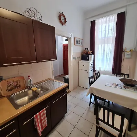 Marble -near Buda Castle Apartman Budapest