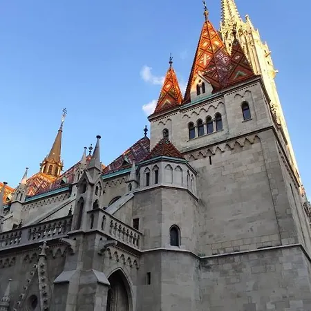 Marble -near Buda Castle Apartman